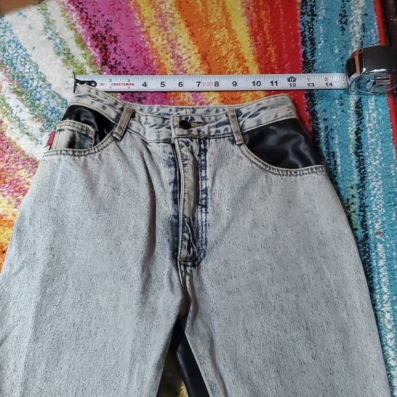 VINTAGE JEANS WTH A HEART SHAPE ON THE BACKSIDE - Picture 9 of 16